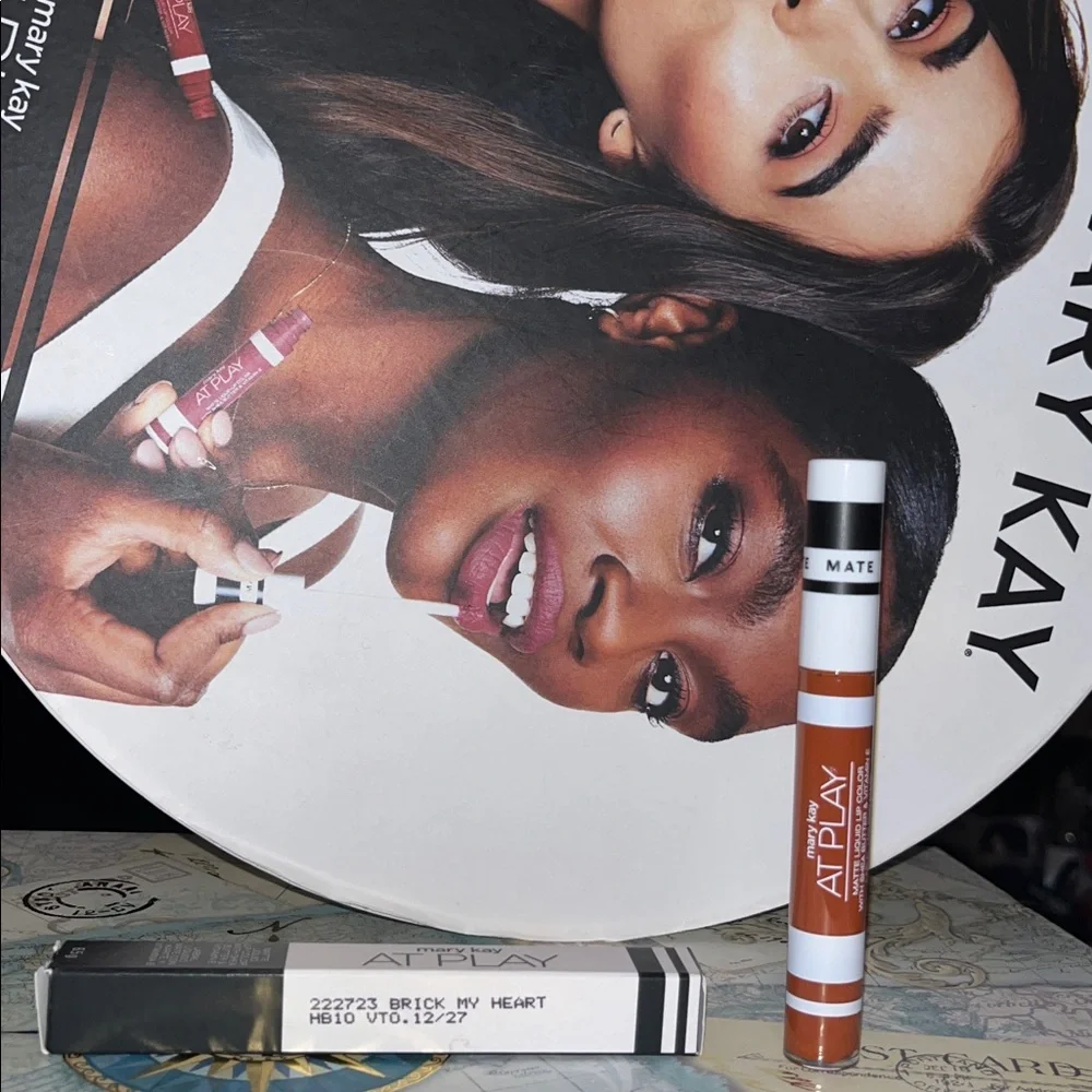 Mary Kay AT PLAY® Liquid Matte Lipstick Brick my heart
